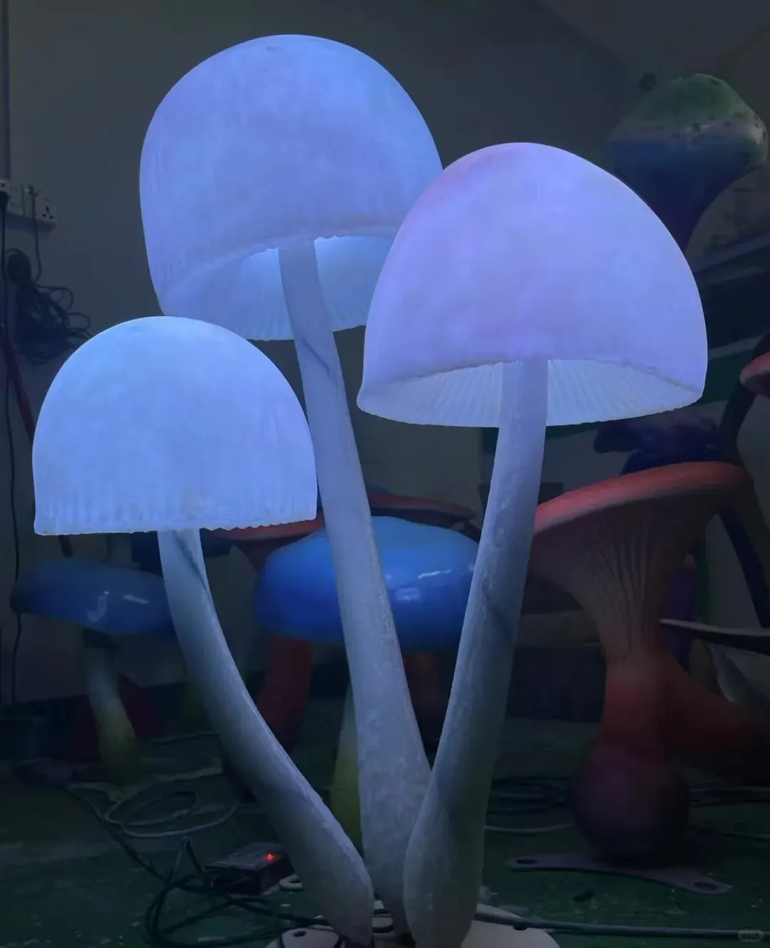 Illuminated sculpture